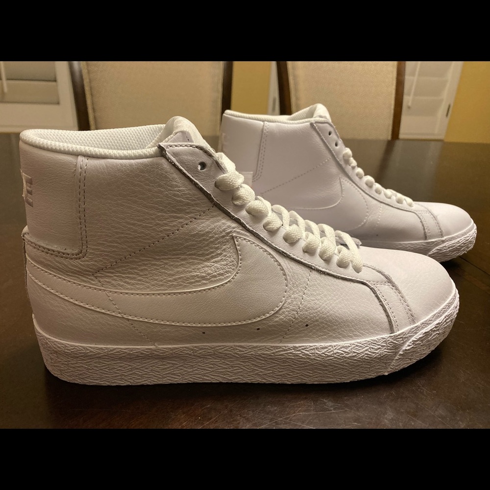 New Nike Blazer Zoom Mid SB Triple White Sneaker 7 - Picture 3 of 11